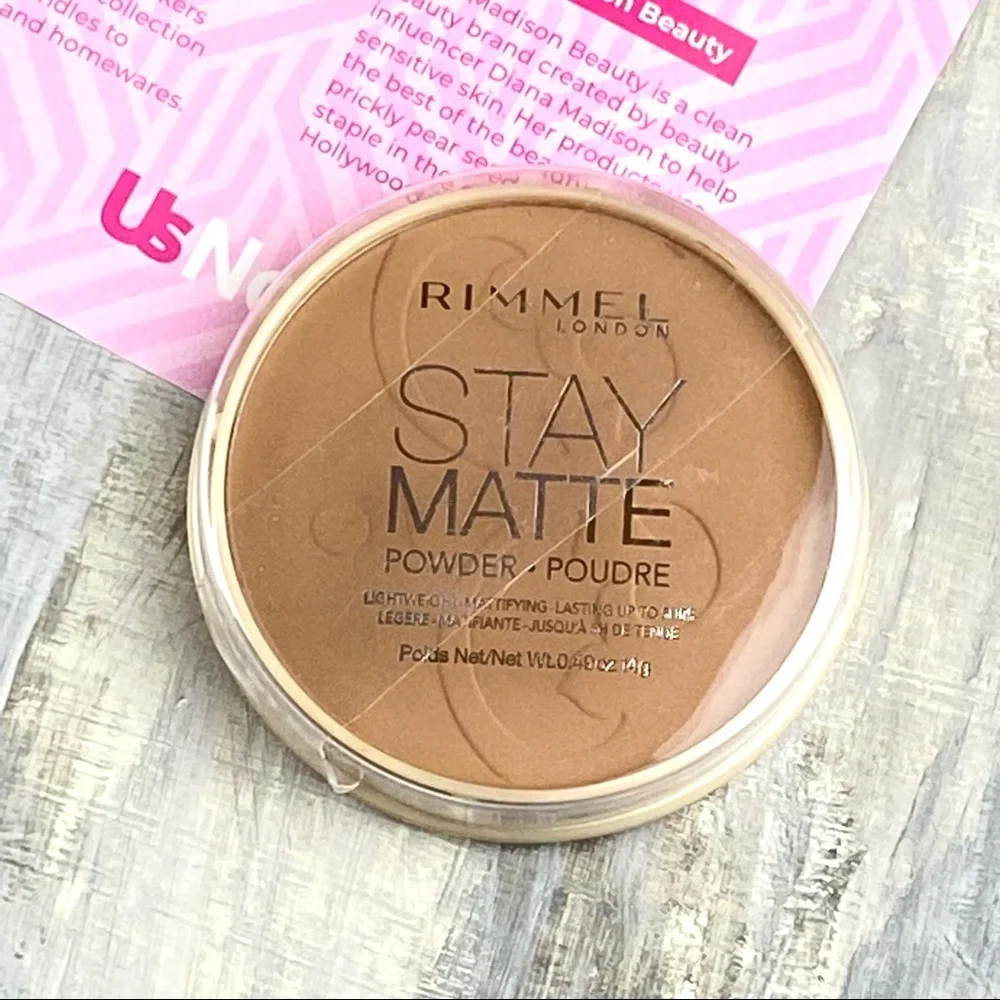 Rimmel Stay Matte Powder Deep Beige Lightweight Pressed Natural Mineral Powder